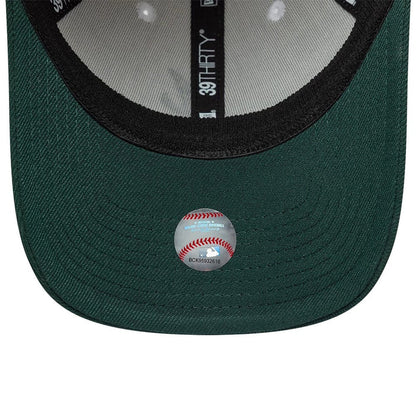 This is a Atlanta Braves MLB White 39THIRTY Stretch Fit Cap 7
