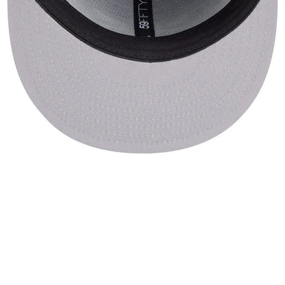 This is a Chicago Bulls NBA Classic Black Dogear 59FIFTY Fitted Cap 2