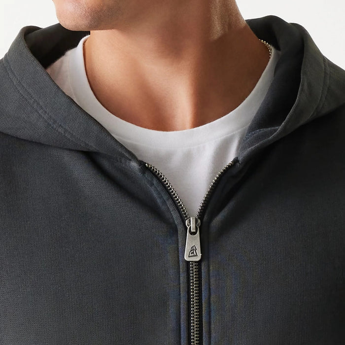 The Male model is wearing Chicago Bulls NBA Washed Grey Full Zip Hoodie 6