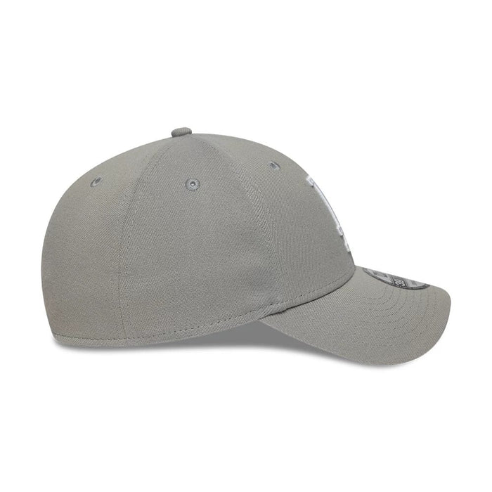 This is a LA Dodgers MLB Grey 39THIRTY Stretch Fit Cap 5