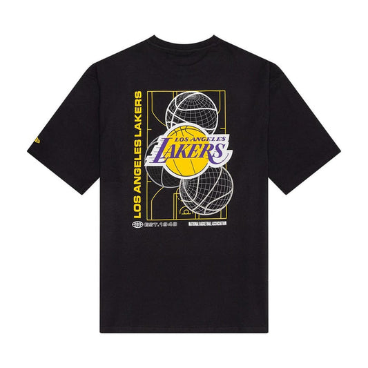 The Male model is wearing LA Lakers NBA Basketball Heritage Graphic Black Oversized T-Shirt 1