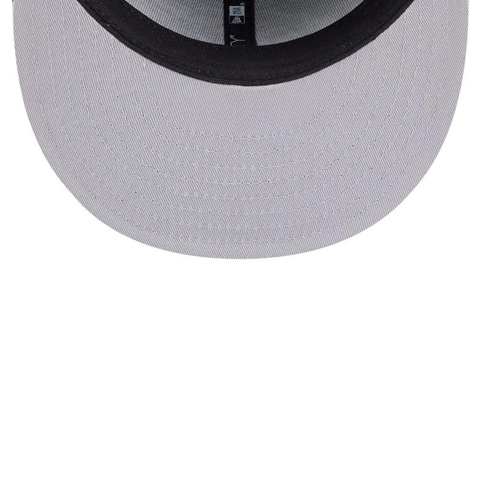This is a LA Lakers NBA Classic Black Dogear 59FIFTY Fitted Cap 2