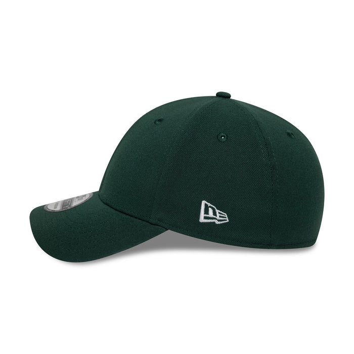 This is a New Era Dark Green 39THIRTY Stretch Fit Cap 4
