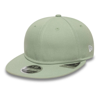 This is a New Era Green Retro Crown 9FIFTY Snapback Adjustable Cap 1
