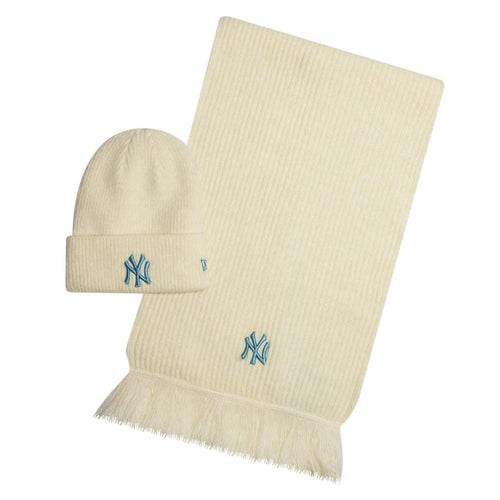 This is a New York Yankees MLB Cream Beanie & Scarf Set 1