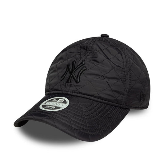 This is a New York Yankees Womens MLB Padded Black 9TWENTY Adjustable Cap 1